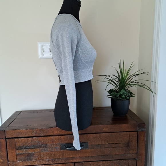 Gymshark Flex Sports Crop Top Grey Size Small Active Top Long Sleeved - Picture 5 of 16